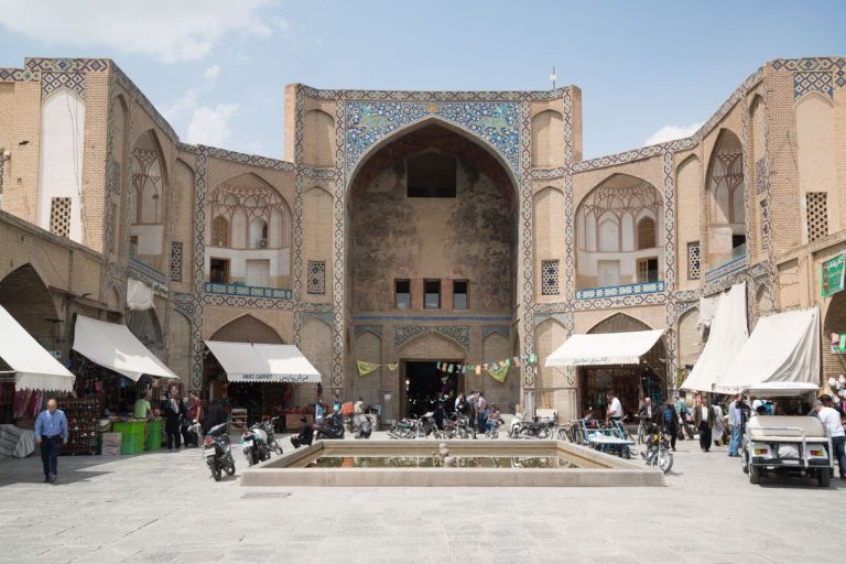 مروری کوتاه بر روزهای پر کار باسلام در اصفهان