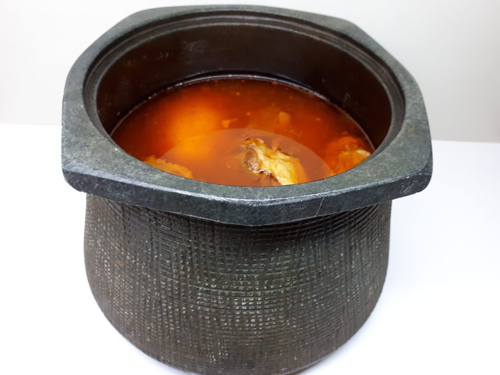 طرز تهیه آبگوشت در دیزی سنگی