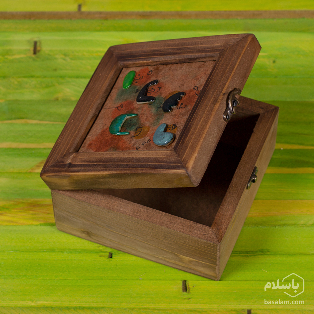 جعبه چوبی عجیب و غریب-سازه-مجله باسلام