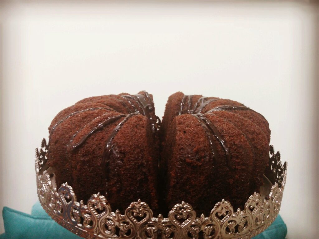 طرز تهیه کیک شکلاتی- آموزش مرحله به مرحله کیک خیس شکلاتی- مجله باسلام