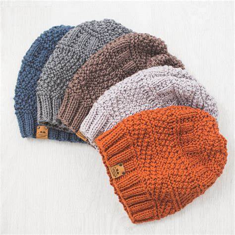  مدل های کلاه‌های بافت- انواع پوشاک زمستانه- مجله باسلام
