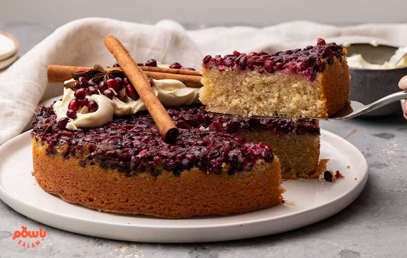 انواع طرز تهیه کیک انار شب یلدا خانگی آسان