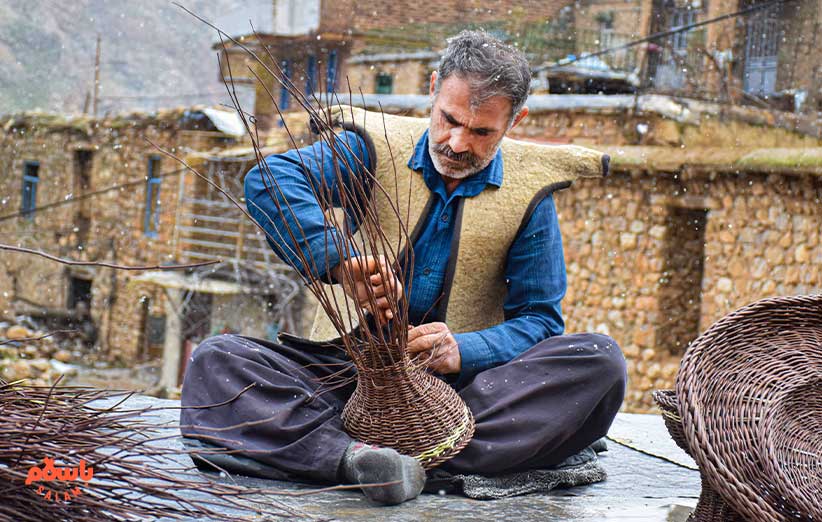 سبد و محصولات ارغوان بافی