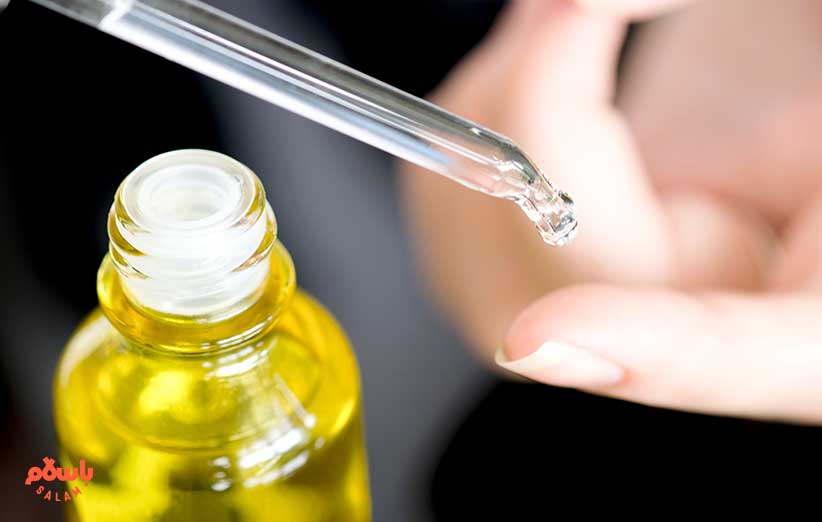 طرز استفاده از روغن درخت چای برای جوش صورت