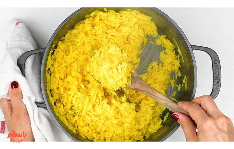 مواد لازم برای تهیه زعفرانی بدون تخم مرغ