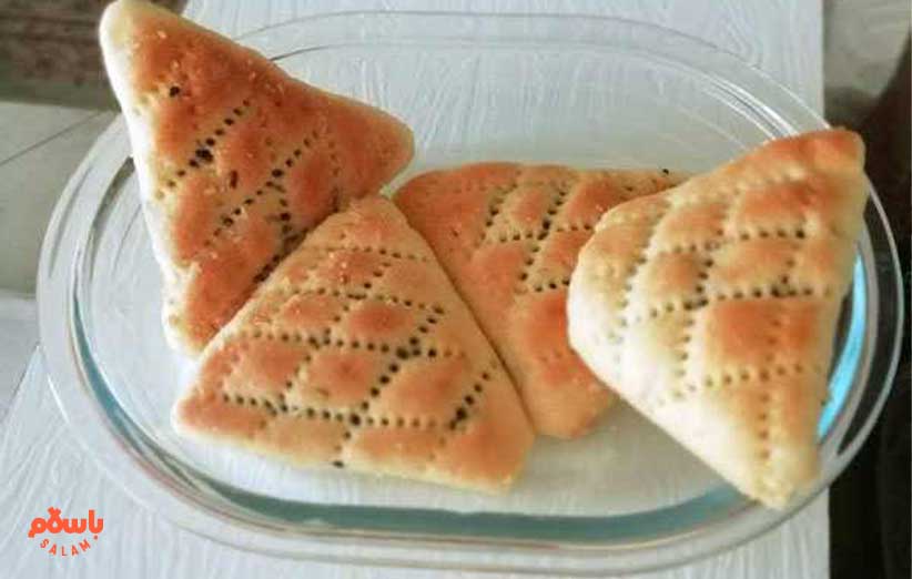 طرز تهیه کلوچه خرمایی با توستر