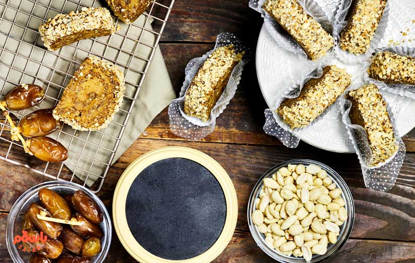 طرز تهیه رولت خرما و بیسکویت
