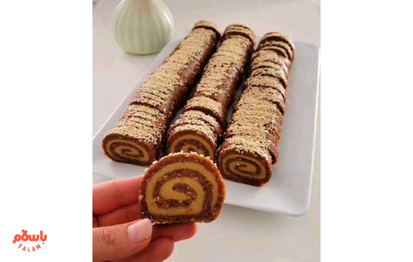 طرز تهیه رولت خرما و کنجد