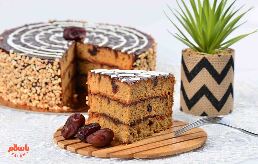 طرز تهیه کیک خرما با ماست