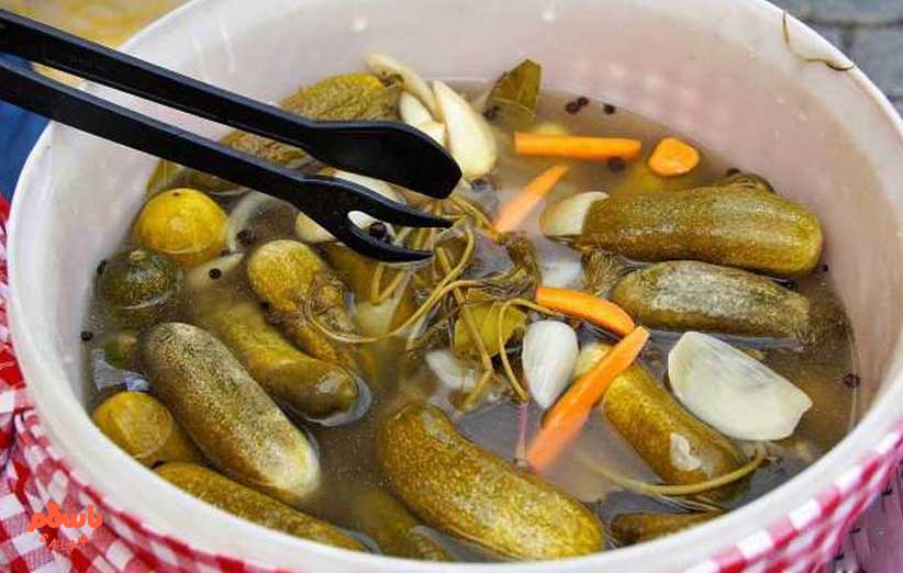 طرز تهیه خیارشور دبه ای در خانه (5 تا 10 کیلویی)