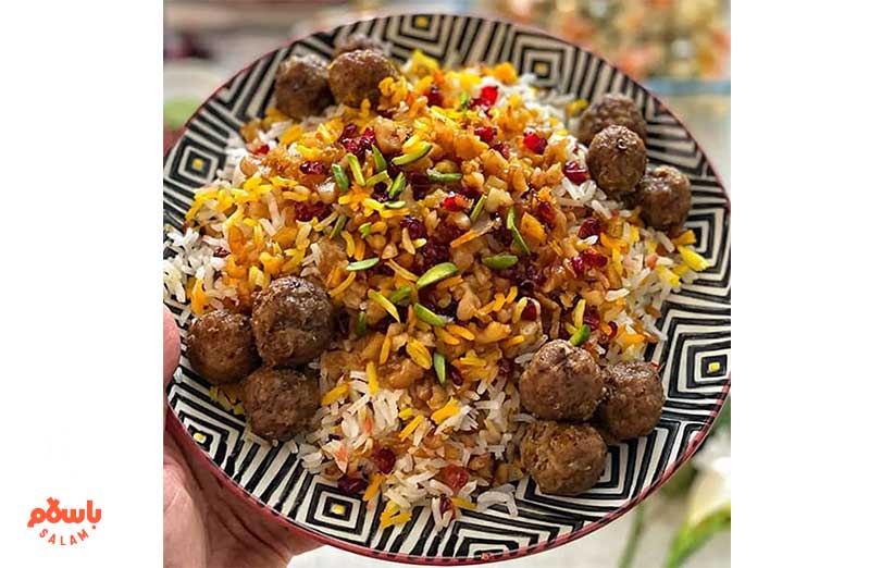 مواد لازم گردو پلو با گوشت
