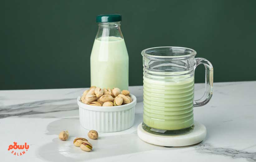 طرز تهیه انواع شیر پسته با موز، بستنی و خامه
