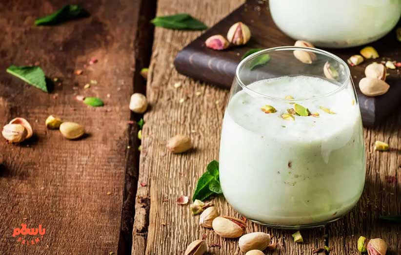 مراحل تهیه شیر پسته بستنی