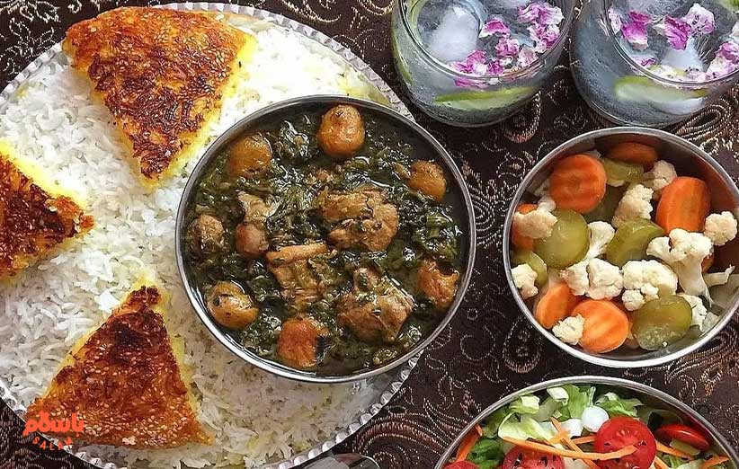 خورش آلو اسفناج با گوشت
