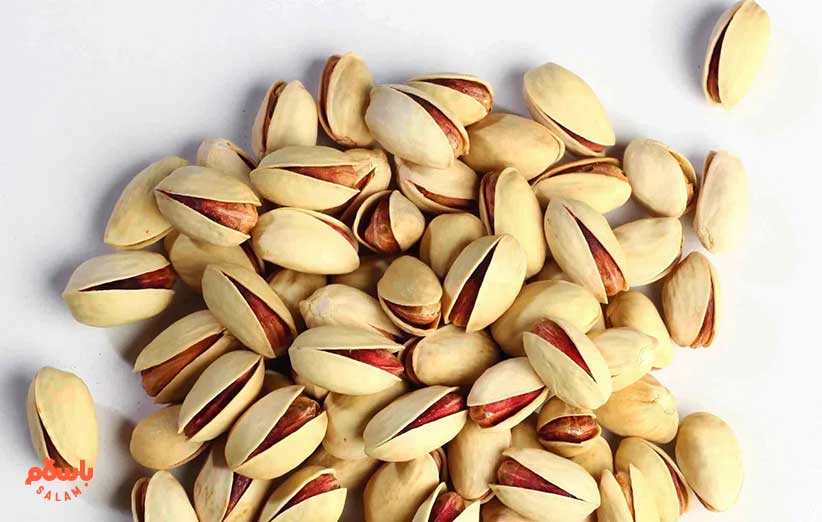 طرز بو دادن مغز پسته خام در ماهیتابه
