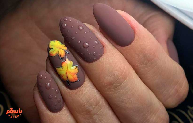 طرح پاییزی ناخن ساده و مینیمال