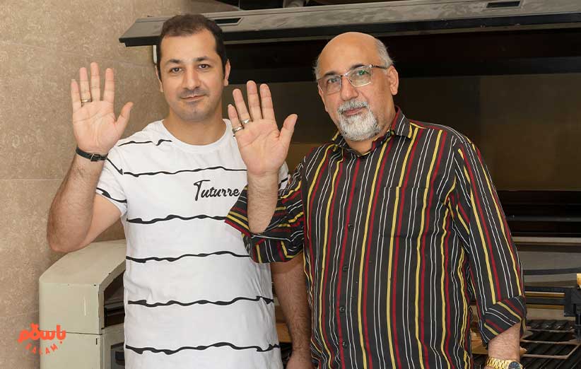 یک خوره‌ی کامپیوتر، یک سنگ قبر، یک آباژور!