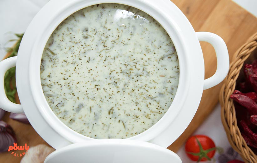 مراحل تهیه آش ماست شیرازی