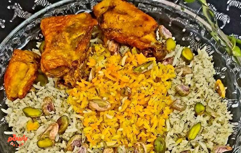 مراحل تهیه پسته پلو با مرغ