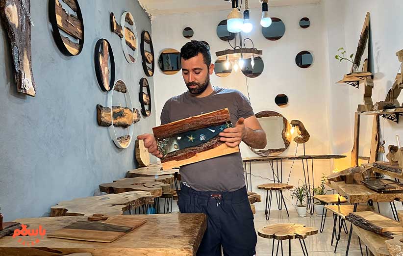 در همسایگی جنگل