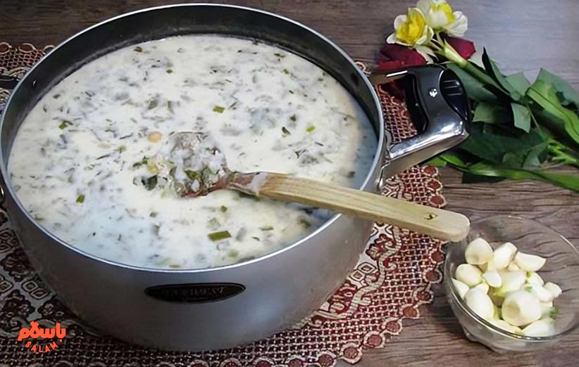 طرز تهیه آش ماست کردی
