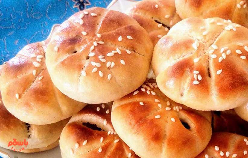 طرز تهیه نان خرمایی گرگان