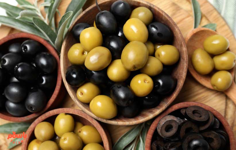مراحل تهیه زیتون شور خانگی