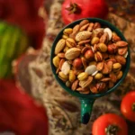 تزیین آجیل شب یلدا در جام، سینی، سبد و باکس