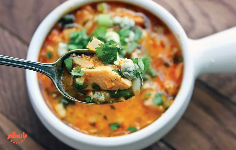 تزیین و سرو سوپ مرغ