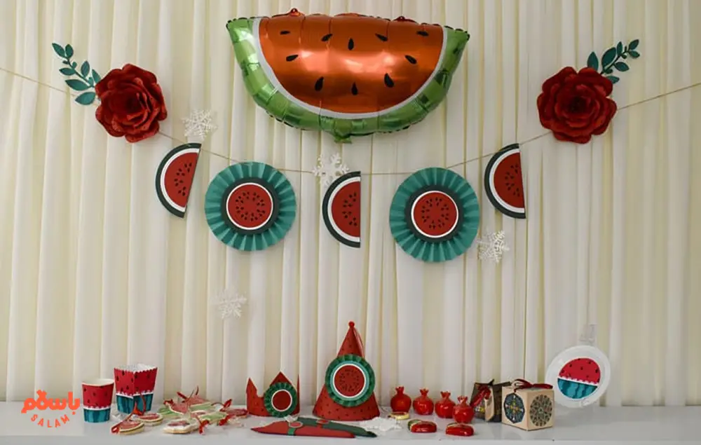 تزیین شب یلدا برای مدرسه: میوه، آجیل و سفره شب یلدا