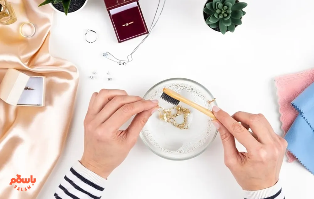 چطور طلا را در خانه براق کنیم؟ + 10 روش ساده برای براق کردن طلا