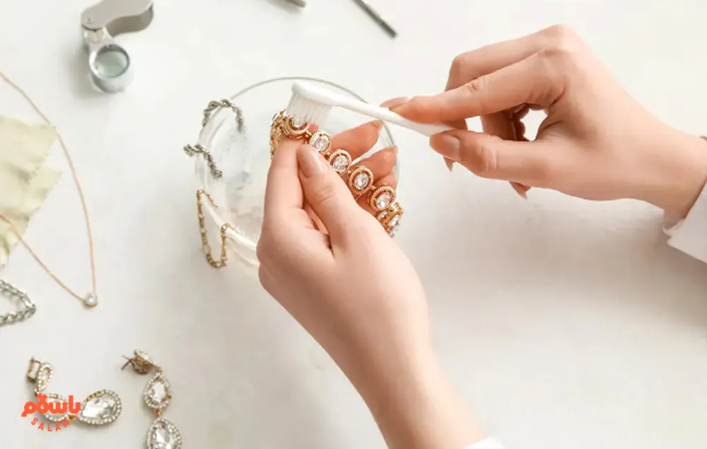 تمیز و براق کردن طلا