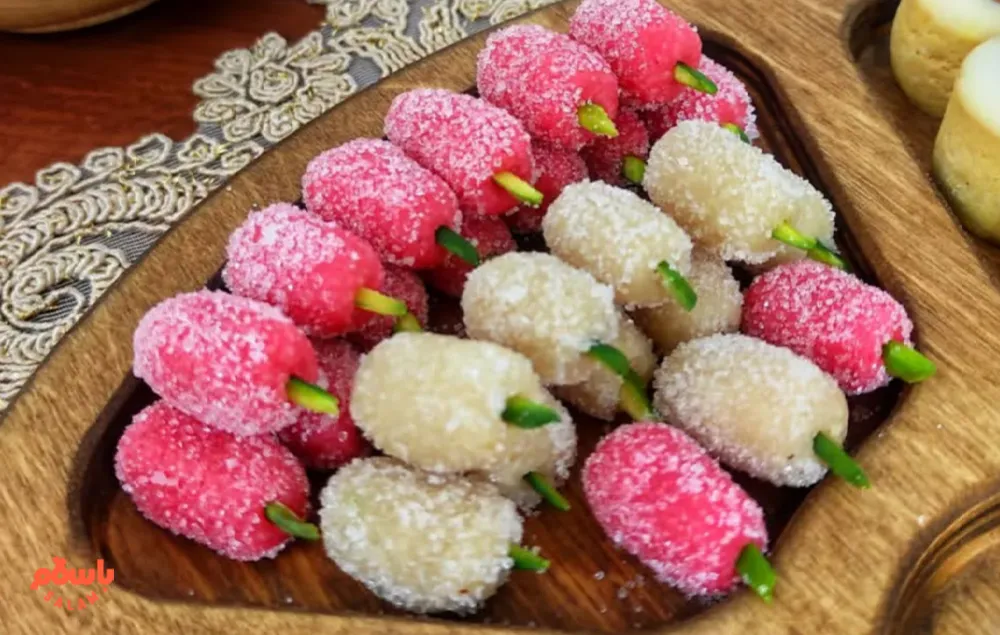 شیرینی توت سفید