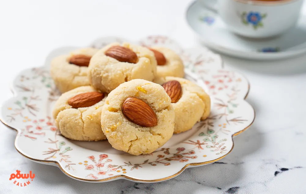 طرز تهیه انواع شیرینی بادامی خانگی ساده، پفکی و میوه‌ای
