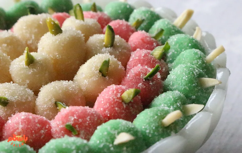 طرز تهیه شیرینی توت خانگی و مجلسی به شکل میوه ها