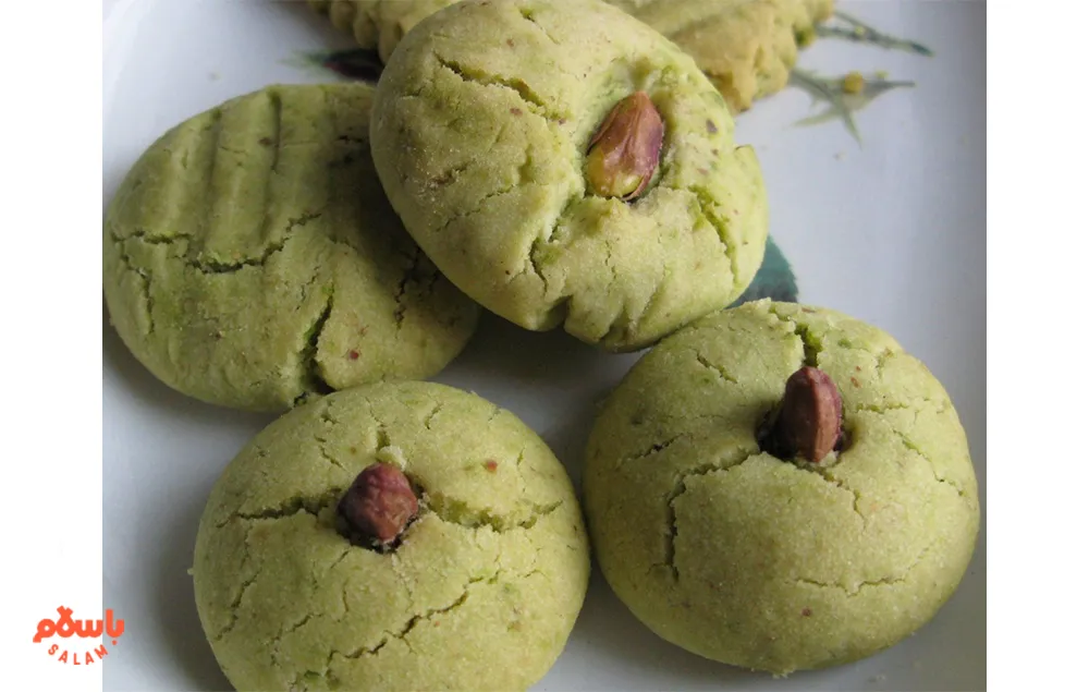 طرز تهیه شیرینی پسته ای خانگی