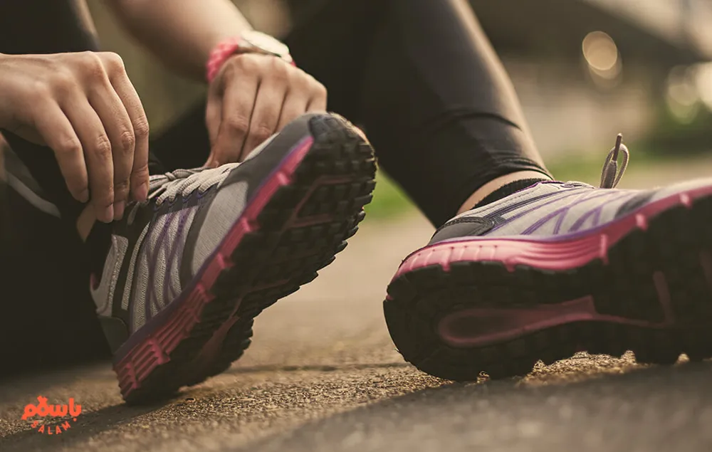 بهترین کفش پیاده روی و دویدن + راهنمای خرید و معرفی ۱۰ مدل برتر