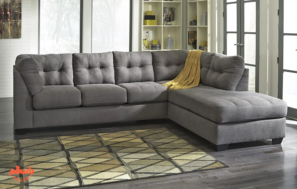 مبل طوسی با فرش گردویی