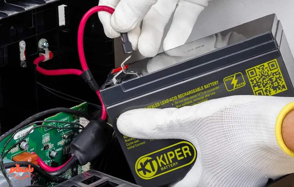 تشخیص خرابی باتری یو پی اس: نشانه‌ها و علائم رایج