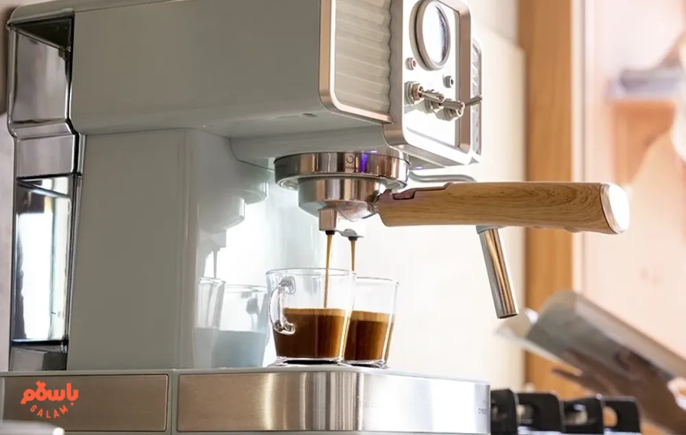 اسپرسوساز با سیستم کف‌ساز  
