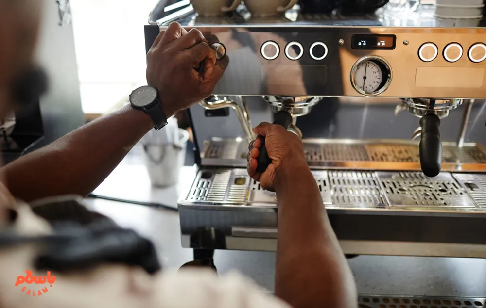 اسپرسوساز نیمه‌اتوماتیک  
