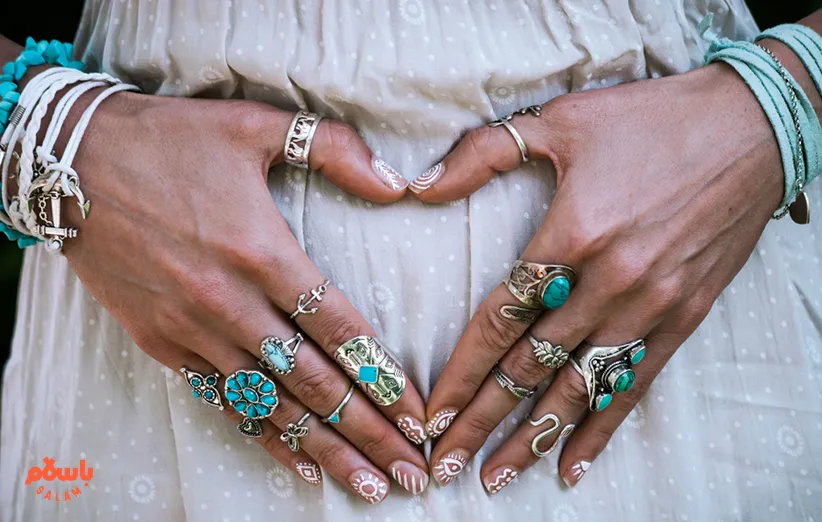 انگشتر فیروزه در کدام دست و انگشت بهتر است؟