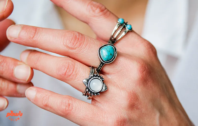 انگشتر فیروزه در کدام دست باشد  

