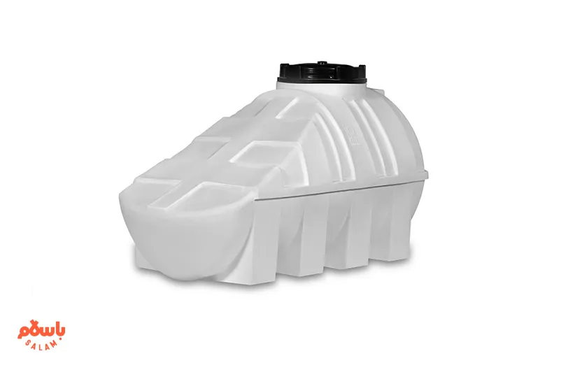 مخزن آب زیرپله کتابی خوابیده پلی‌اتیلن سه‌لایه با درب مشکی، طراحی‌شده برای فضاهای باریک مانند زیرپله، راهرو یا زیرزمین، مناسب برای ذخیره‌سازی آب آشامیدنی یا صنعتی